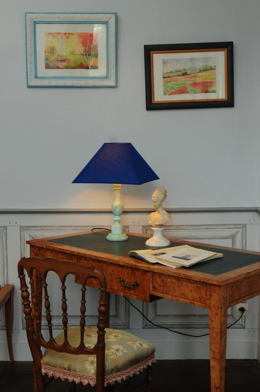 Hôtel La Menarderie à Archiac Extérieur photo